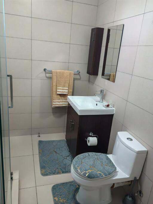 Classy And Cosy Apt - Dainfern Sandton Esterno foto